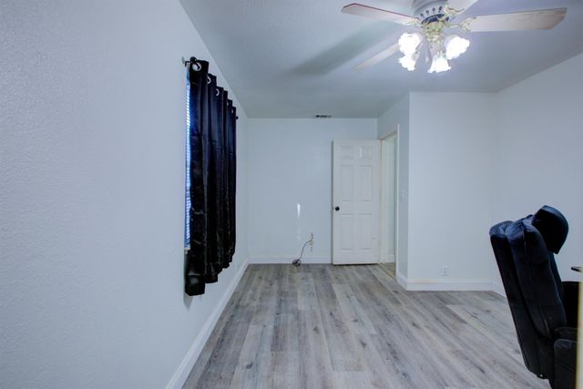 5718 Prince Norman Way, Riverbank, CA 95367