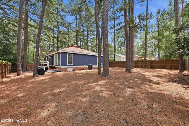 2505 Longleaf Drive SW, Pinehurst, NC 28374