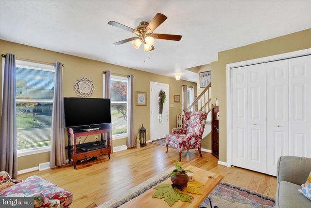 1630 MISTY DR, York, PA 17408