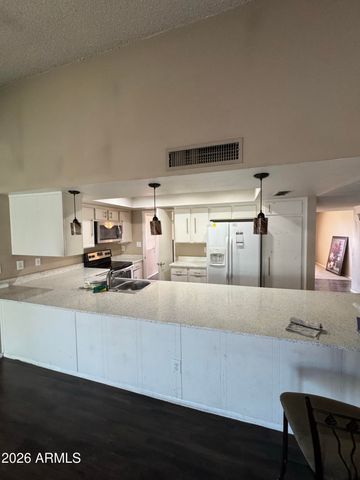 6540 W HAZELWOOD Street, Phoenix, AZ 85033
