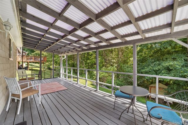 30 Brandeis Avenue, Mohegan Lake, NY 10547