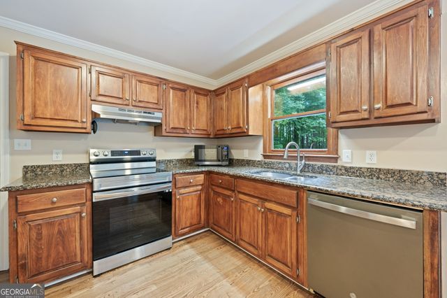 80 Chatsworth Place, Newnan, GA 30265