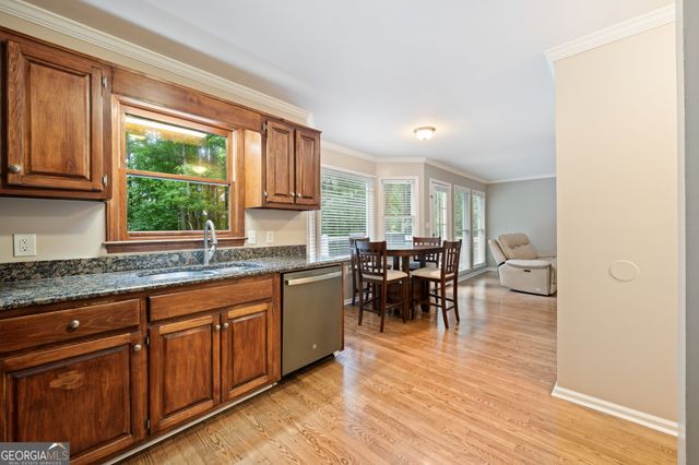 80 Chatsworth Place, Newnan, GA 30265
