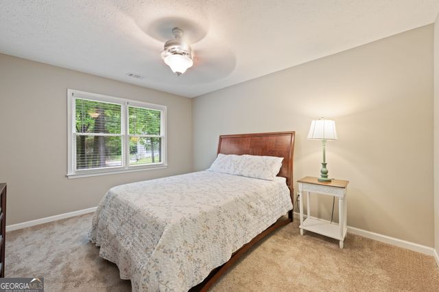 80 Chatsworth Place, Newnan, GA 30265