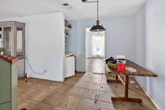 5026 LA HAYA ST, San Antonio, TX 78233