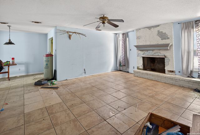 5026 LA HAYA ST, San Antonio, TX 78233