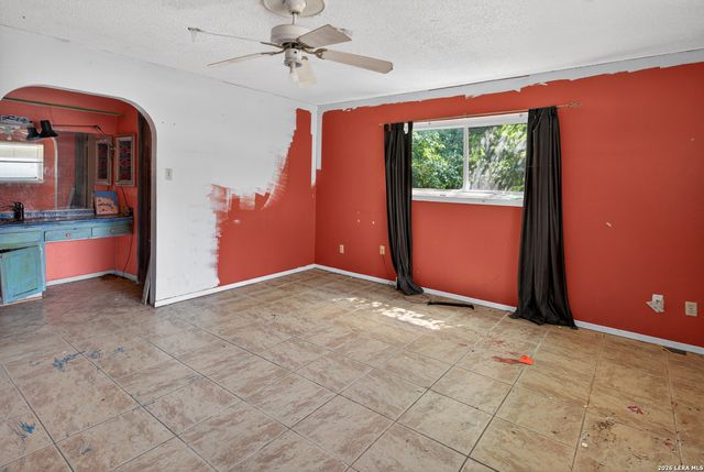 5026 LA HAYA ST, San Antonio, TX 78233