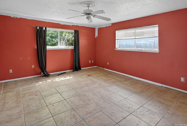 5026 LA HAYA ST, San Antonio, TX 78233