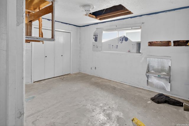 5026 LA HAYA ST, San Antonio, TX 78233