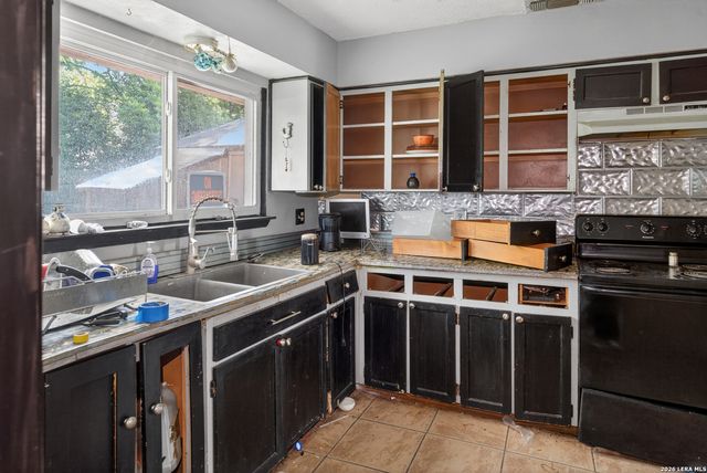 5026 LA HAYA ST, San Antonio, TX 78233