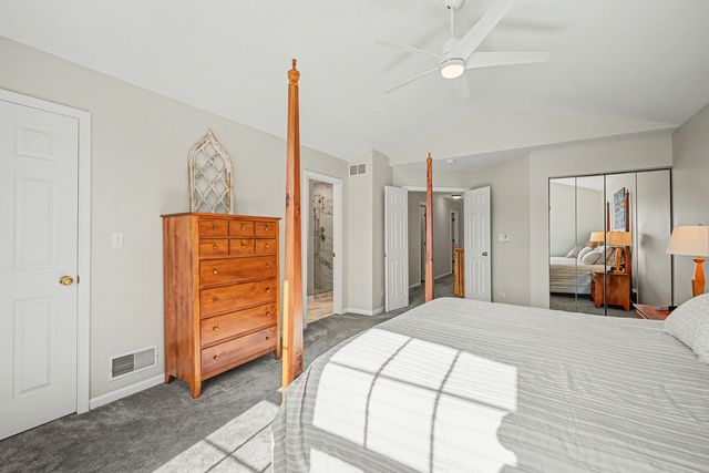 31504 Kline Circle, Warrenville, IL 60555