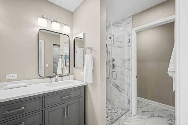 31504 Kline Circle, Warrenville, IL 60555