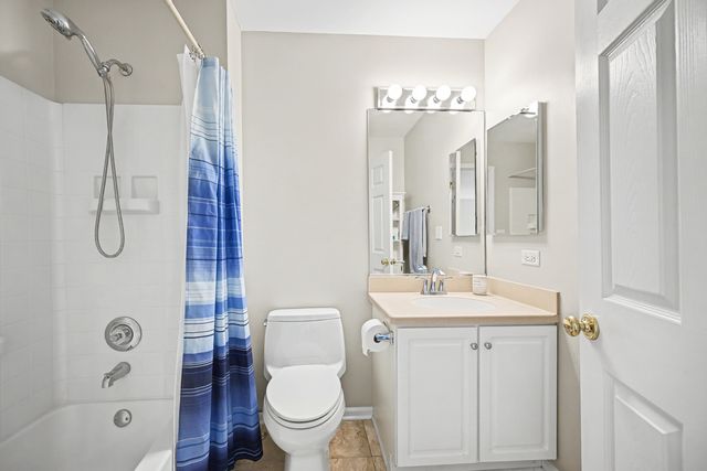 31504 Kline Circle, Warrenville, IL 60555