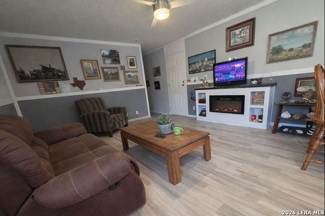 721 Tejas Trl, Bandera, TX 78003