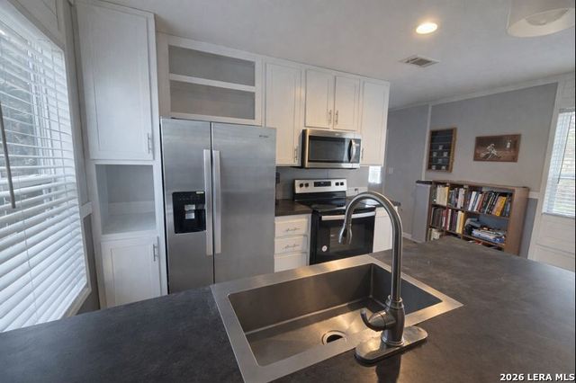 721 Tejas Trl, Bandera, TX 78003