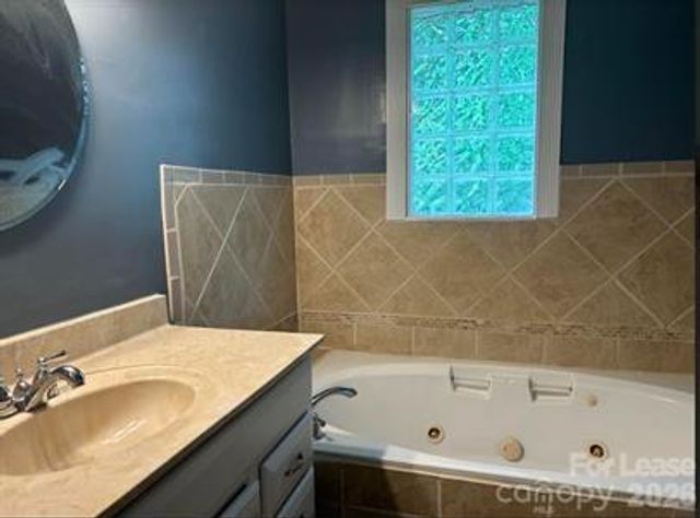 1513 Noel Place, Charlotte, NC 28208