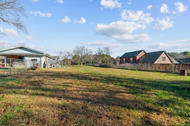 141 S Emerald Drive, Cohutta, GA 30710