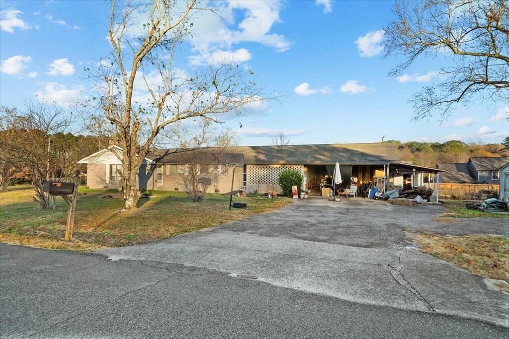 141 S Emerald Drive, Cohutta, GA 30710