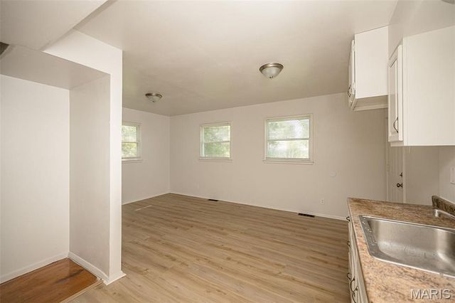 375 Cameron Road, St Louis, MO 63137