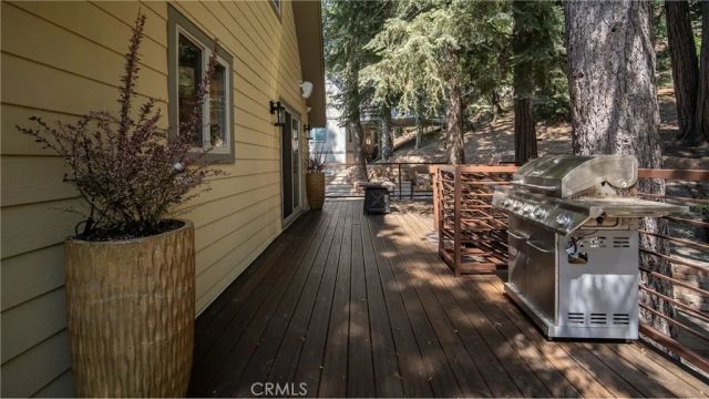 26947 Tunnel Drive, Lake Arrowhead, CA 92352