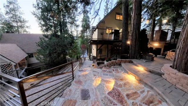 26947 Tunnel Drive, Lake Arrowhead, CA 92352