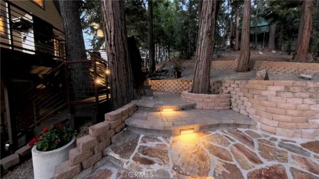 26947 Tunnel Drive, Lake Arrowhead, CA 92352
