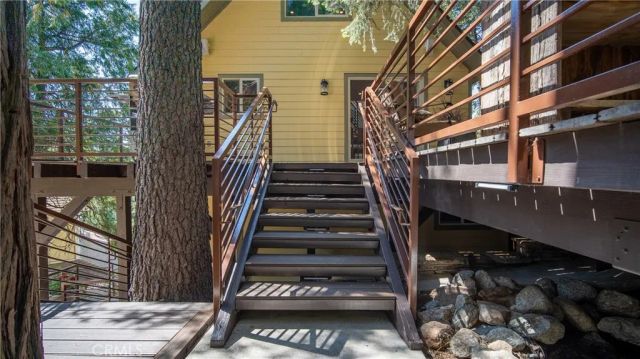 26947 Tunnel Drive, Lake Arrowhead, CA 92352