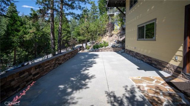 26947 Tunnel Drive, Lake Arrowhead, CA 92352