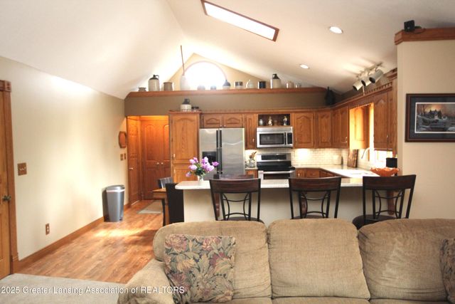 11723 W Andre Drive, Grand Ledge, MI 48837