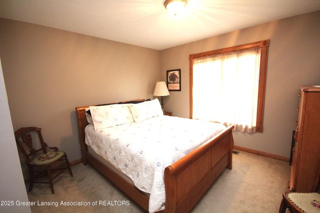 11723 W Andre Drive, Grand Ledge, MI 48837