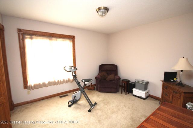 11723 W Andre Drive, Grand Ledge, MI 48837