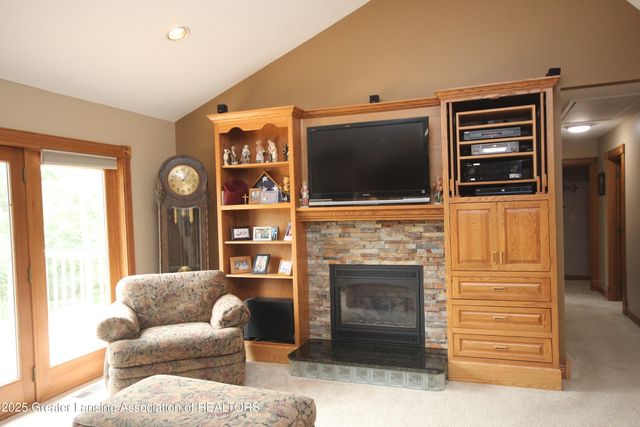 11723 W Andre Drive, Grand Ledge, MI 48837