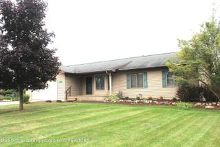 11723 W Andre Drive, Grand Ledge, MI 48837