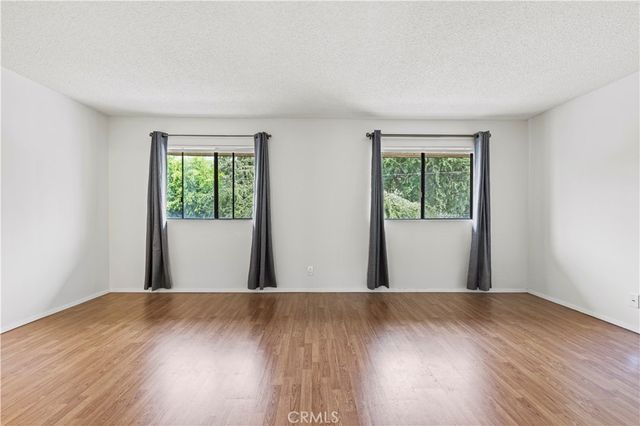 1927 Huntington H, Duarte, CA 91010