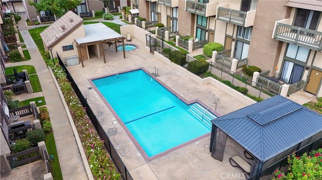 1927 Huntington H, Duarte, CA 91010