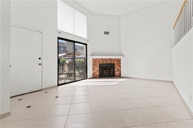 1927 Huntington H, Duarte, CA 91010