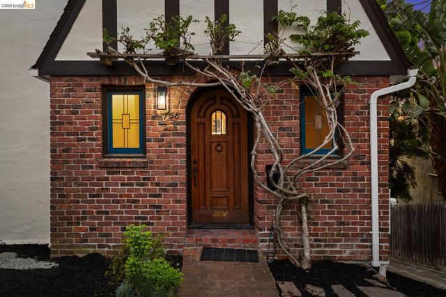 758 Spruce St, Berkeley, CA 94707