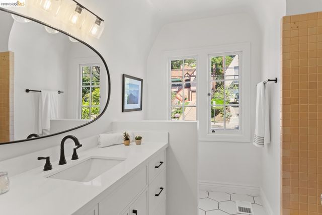 758 Spruce St, Berkeley, CA 94707