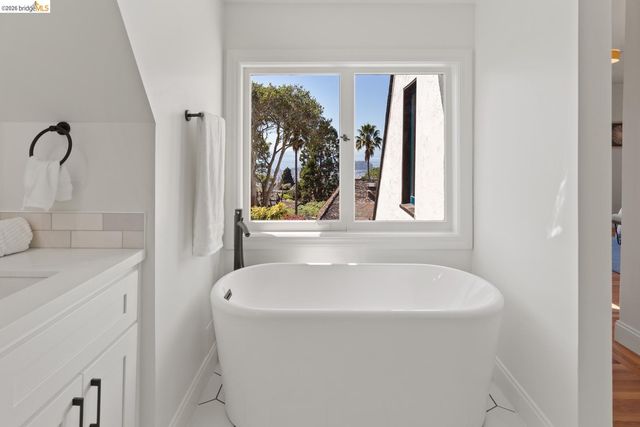 758 Spruce St, Berkeley, CA 94707