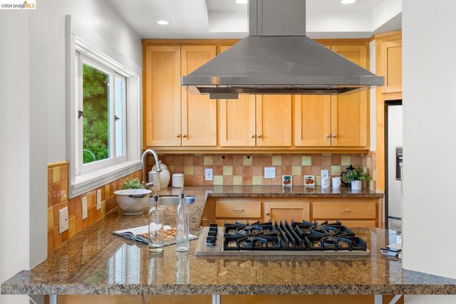 758 Spruce St, Berkeley, CA 94707