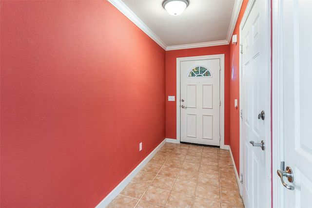 832 Beechcraft Avenue, Grand Prairie, TX 75051