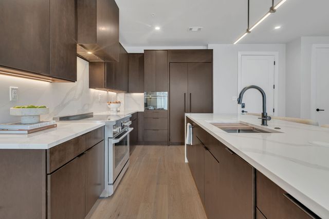 321 31st Ave N Apt 103, Nashville, TN 37203