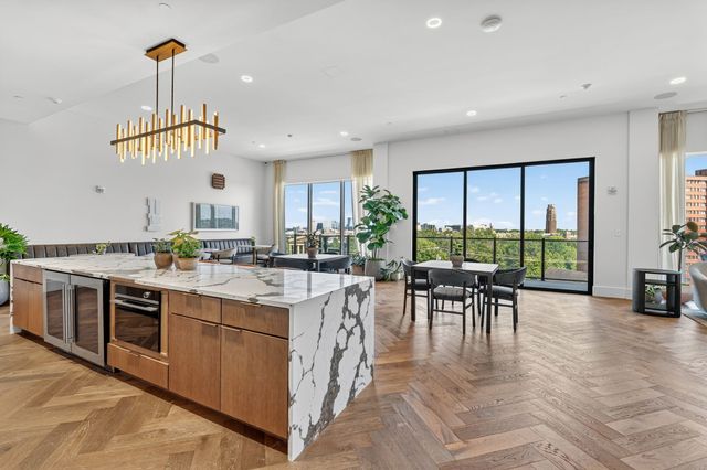 321 31st Ave N Apt 103, Nashville, TN 37203