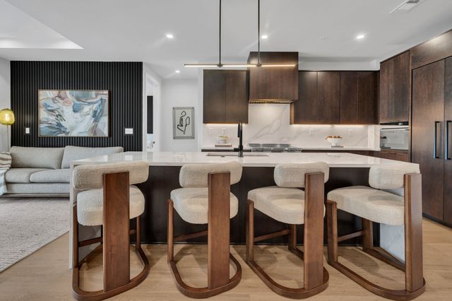 321 31st Ave N Apt 103, Nashville, TN 37203