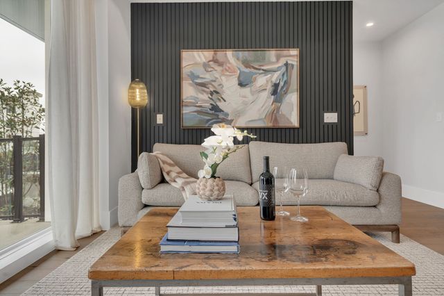 321 31st Ave N Apt 103, Nashville, TN 37203