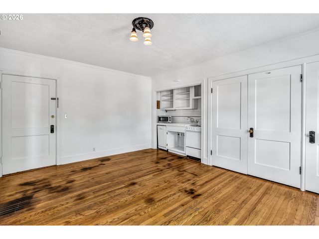 20 Nw 16TH Ave 208, Portland, OR 97209