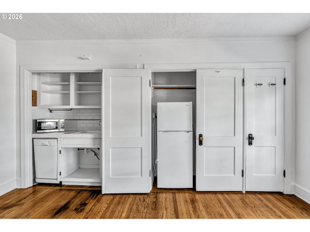 20 Nw 16TH Ave 208, Portland, OR 97209