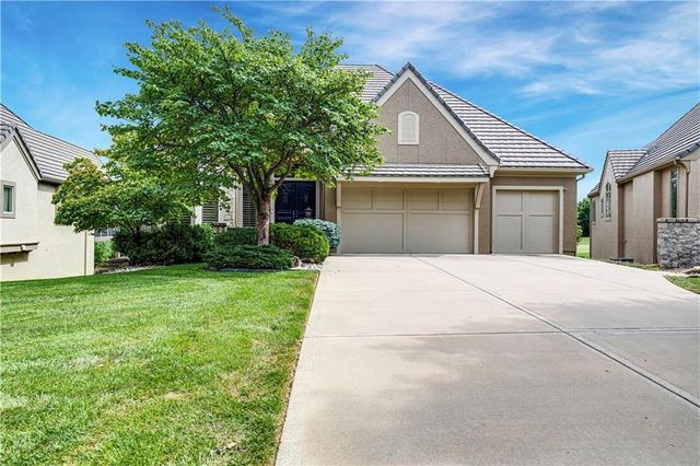 14105 Nicklaus Drive, Overland Park, KS 66223