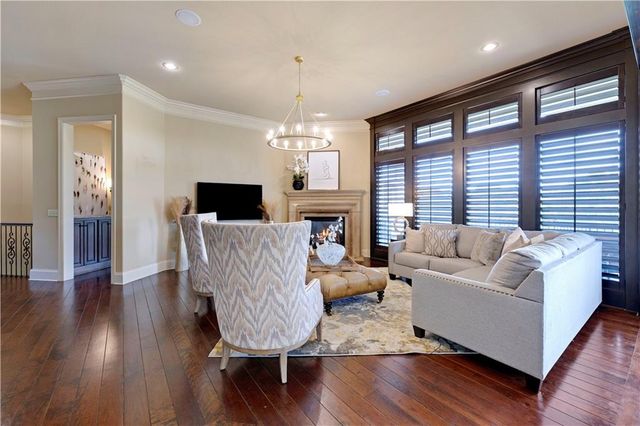 14105 Nicklaus Drive, Overland Park, KS 66223