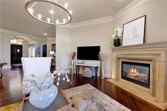 14105 Nicklaus Drive, Overland Park, KS 66223